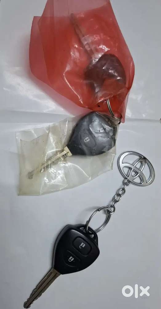 Toyota Fortuner 2015 Diesel 121560 Km Driven, Complete Showroom Track