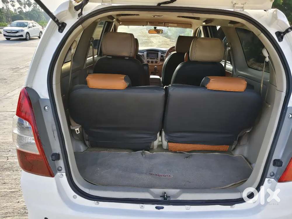 Toyota Innova 2.5 Gx 2012 White