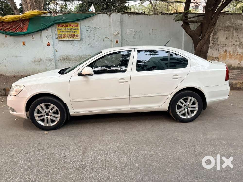 Skoda Laura 2013 Diesel Well Maintained