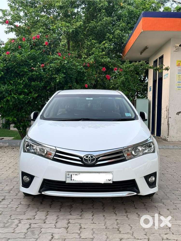 Just 22000 Km Driven 2014 Toyota Corolla Altis 2
