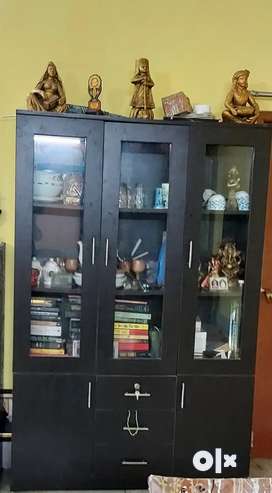 Crockery cabinet deals olx