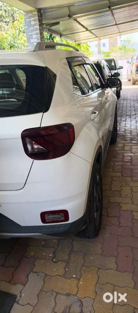 Hyundai Venue 2019 Diesel 63000 Km Driven
