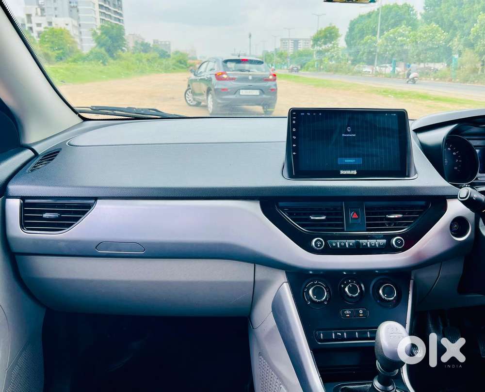 Tata Nexon 1.2 Revotron Xm, 2018, Cng & Hybrids