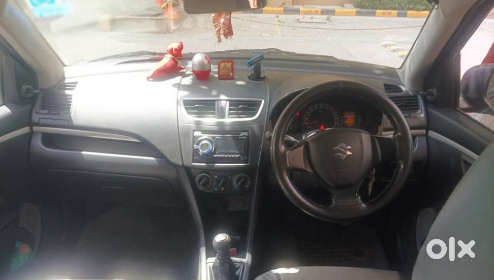 Maruti Suzuki Swift Lxi Optional-o, 2017, Petrol