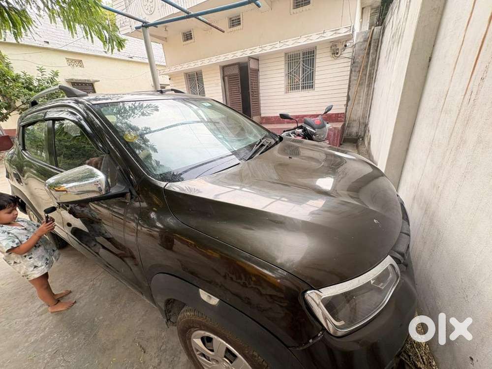 Renault Petrol Car 2016