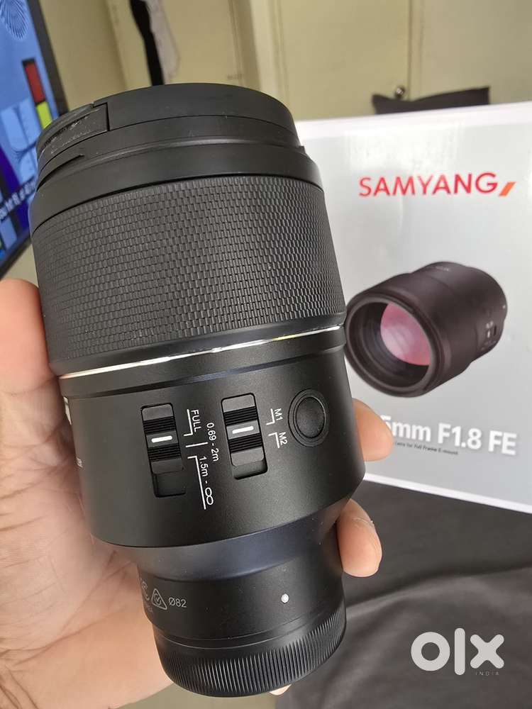 Samyang 135 Sony E mount Camera Lens IN WARRANTY Cameras