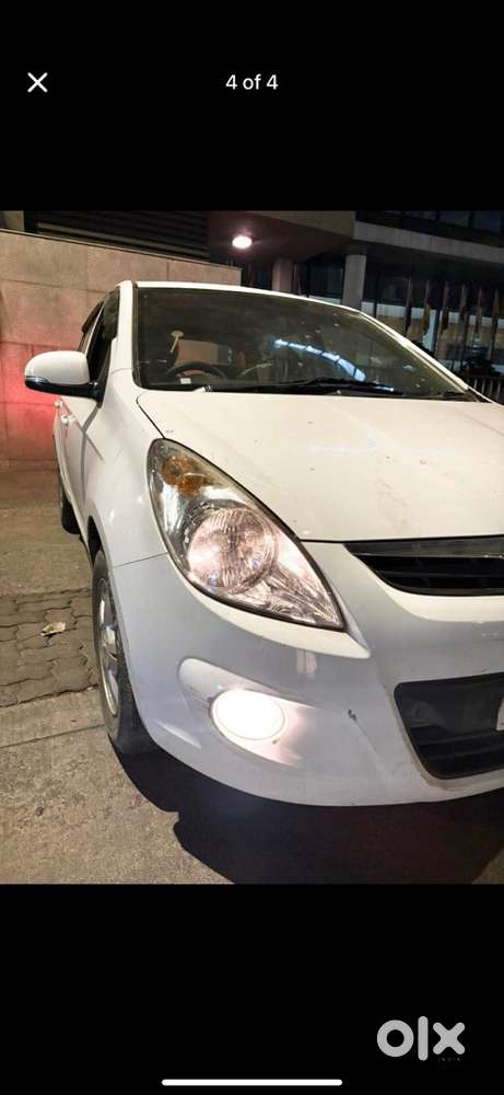 Hyundai I20 Asta Petrol 2011