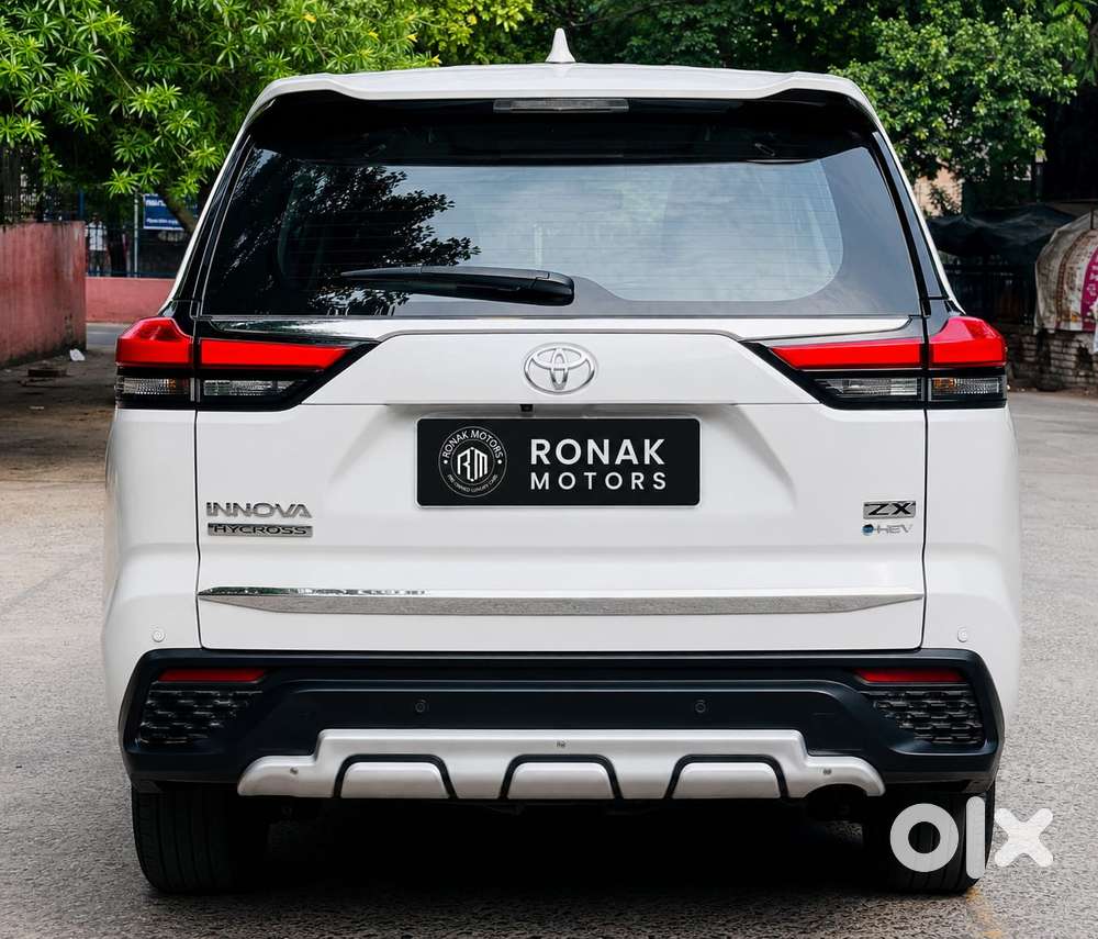 Toyota Innova Hycross 2.0 Zx Hybrid 7 Str, 2026, Petrol
