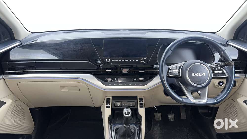 Kia Carens 1.4 Luxury Plus 6 Str, 2022, Petrol