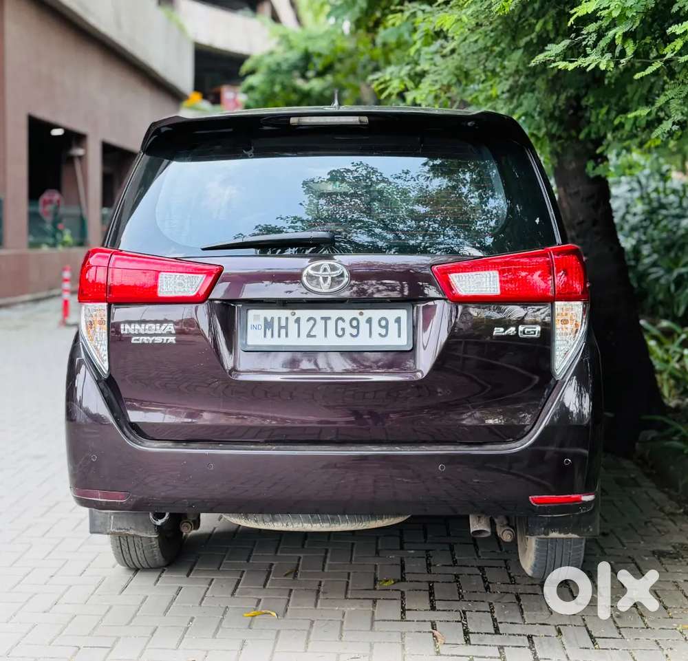 Toyota Innova Crysta 2.4 G Automatic 8 Seater 20121