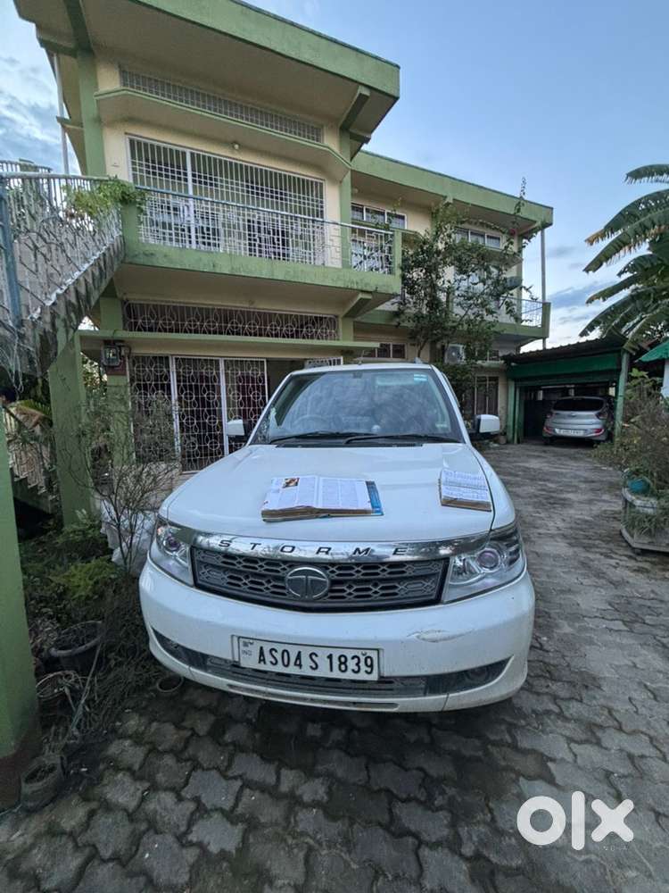 Tata Safari Storme 2017