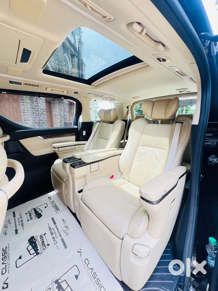 Toyota Vellfire Vip &ndash; Executive Lounge, 2022, Petrol