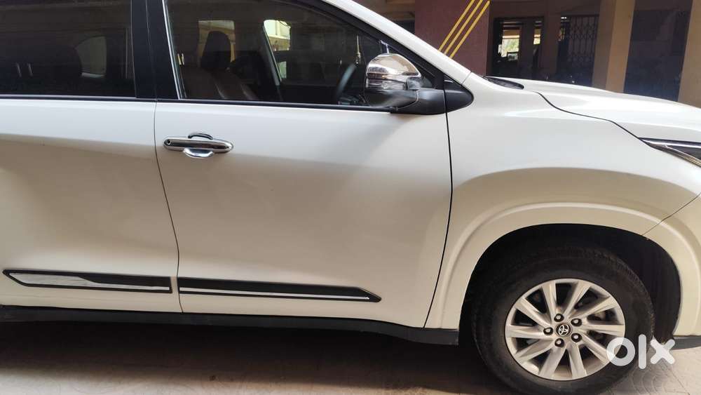 Toyota Innova Hycross 2.0 Gx 8 Str, 2023, Petrol