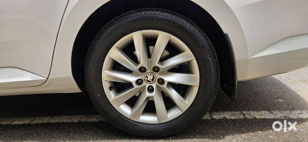 Skoda Superb Lk 1.8 Tsi At, 2018, Petrol