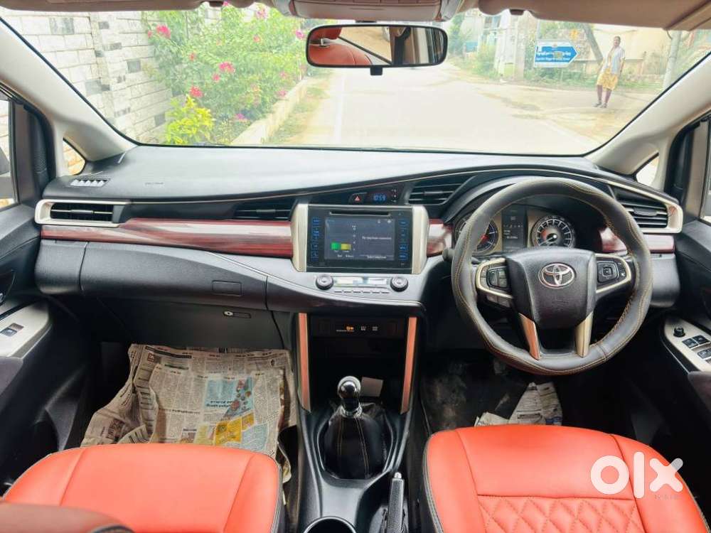 Toyota Innova Crysta 2.4 V 8 Str, 2016, Diesel
