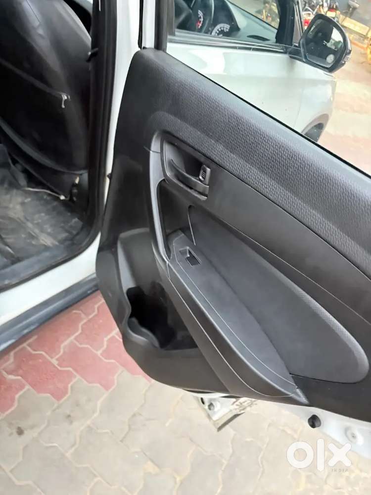 Maruti Suzuki Brezza Vxi 2021