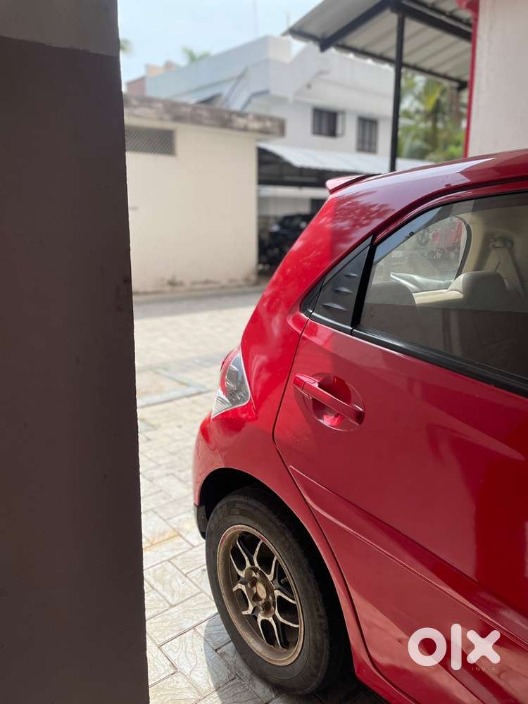 Honda Brio Petrol Manual 2013 Well Maintained