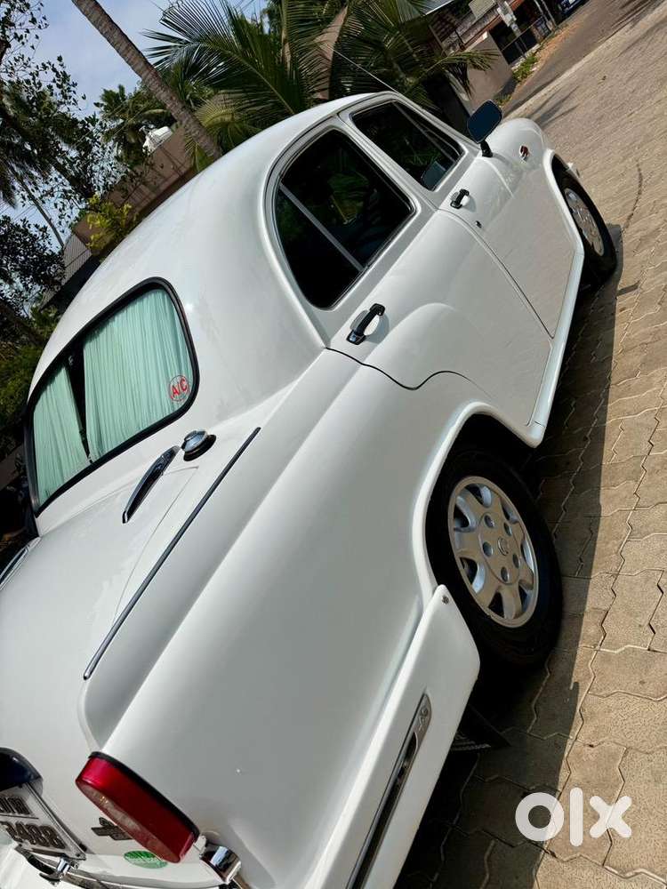 Ambassador Ambassador 2011 Diesel 56000 Km Driven