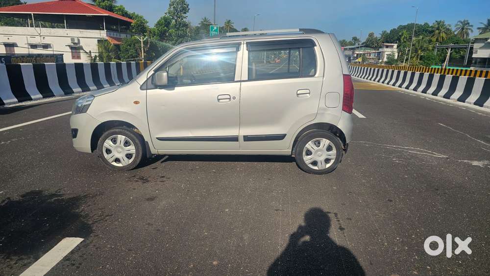 Maruti Suzuki Wagon R Amt Vxi, 2016, Petrol