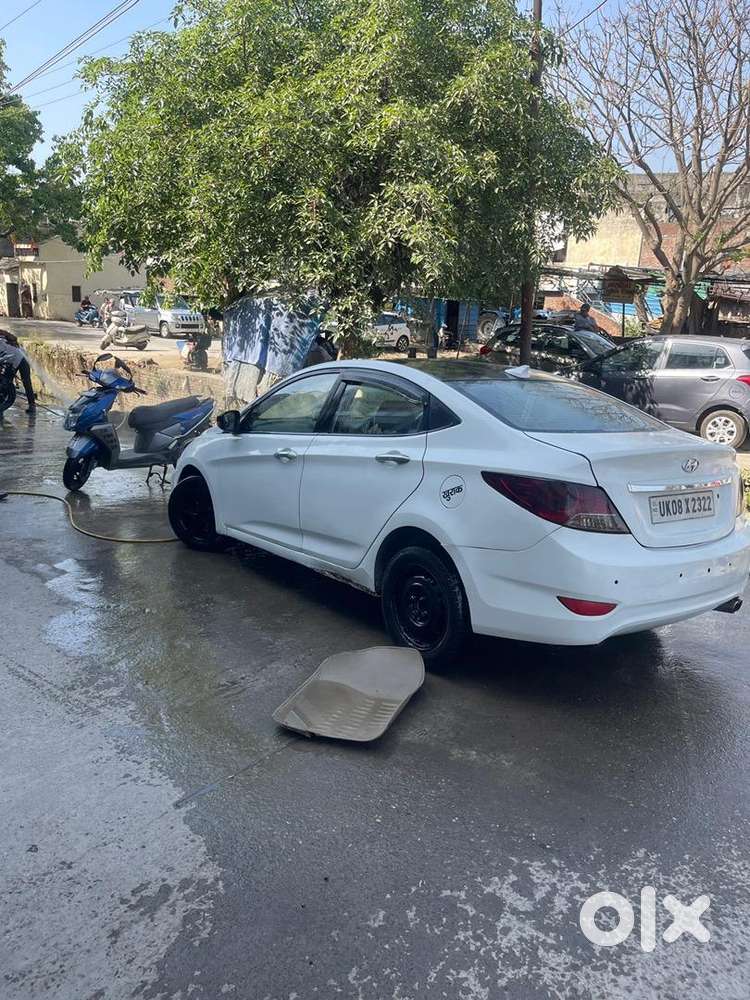 Hyundai Verna 2012