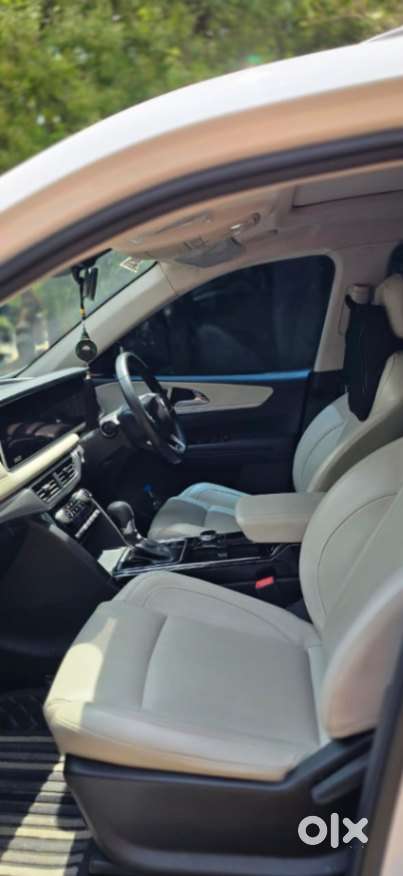 Mahindra Xuv700 2.2 Ax 7 Diesel At Luxury Pack Str, 2023, Diesel