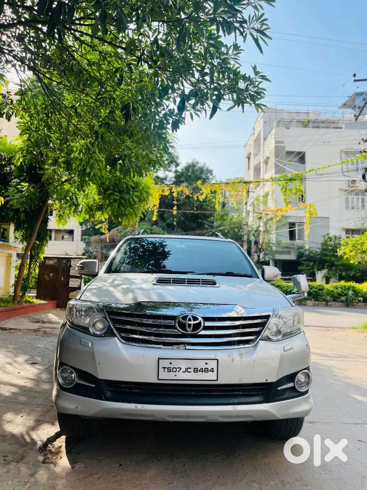 Toyota Fortuner 2012