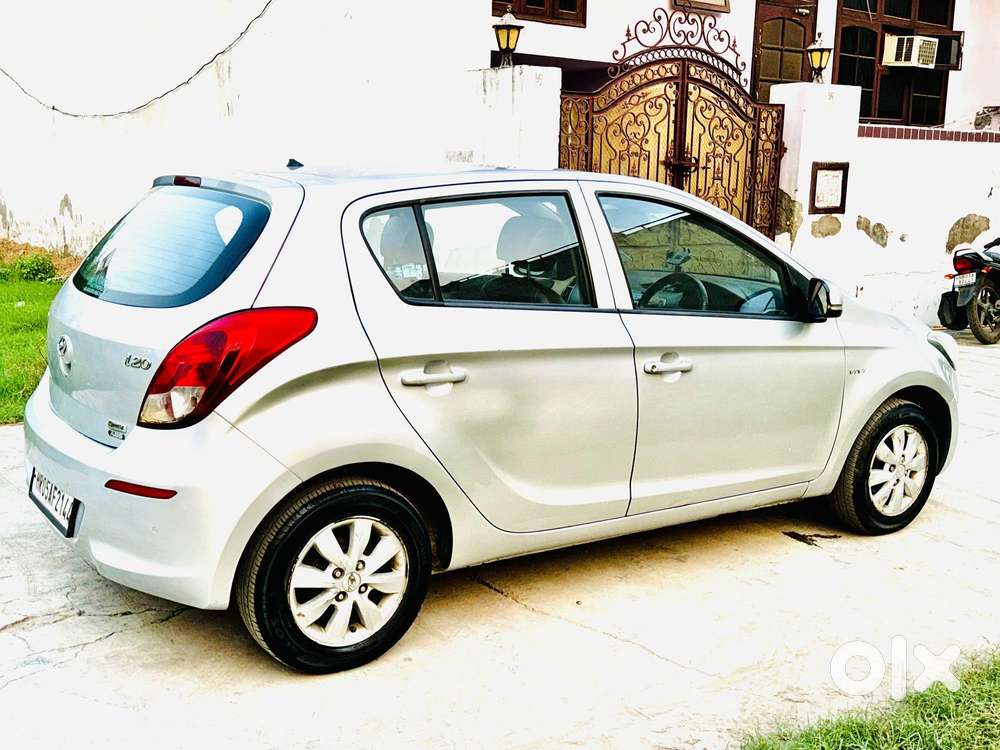 Hyundai I20 2010-2012 1.2 Sportz Option, 2012, Cng & Hybrids