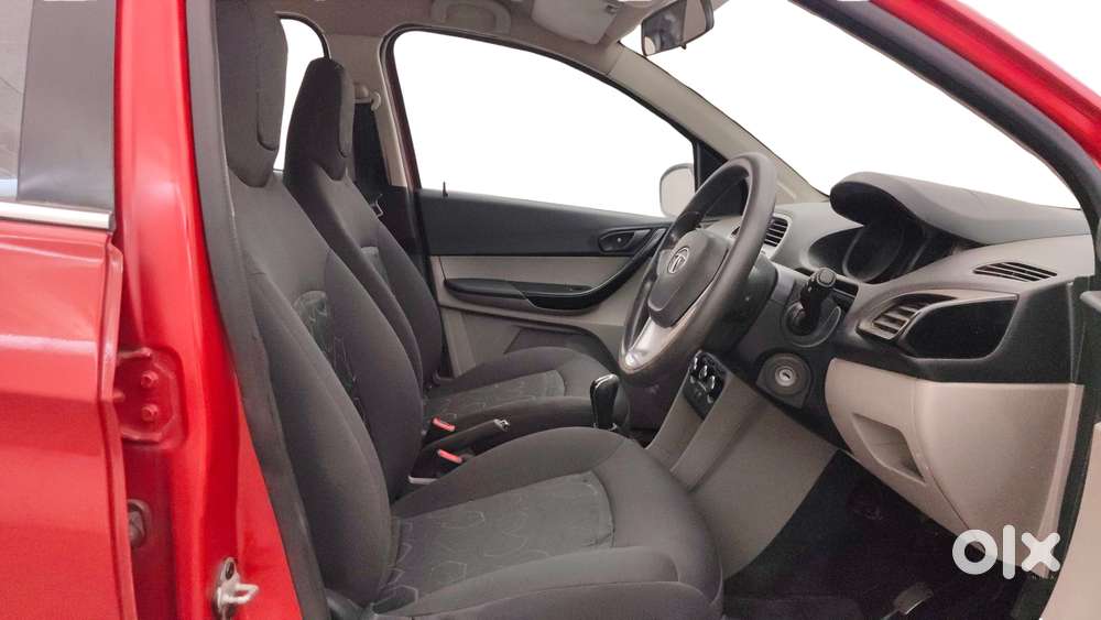Tata Tiago 1.2 Revotron Xt, 2016, Petrol
