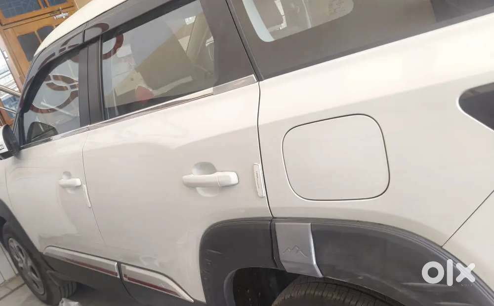 Maruti Brezza Vxi For Sale Only 4100km Running New Showroom Condition.