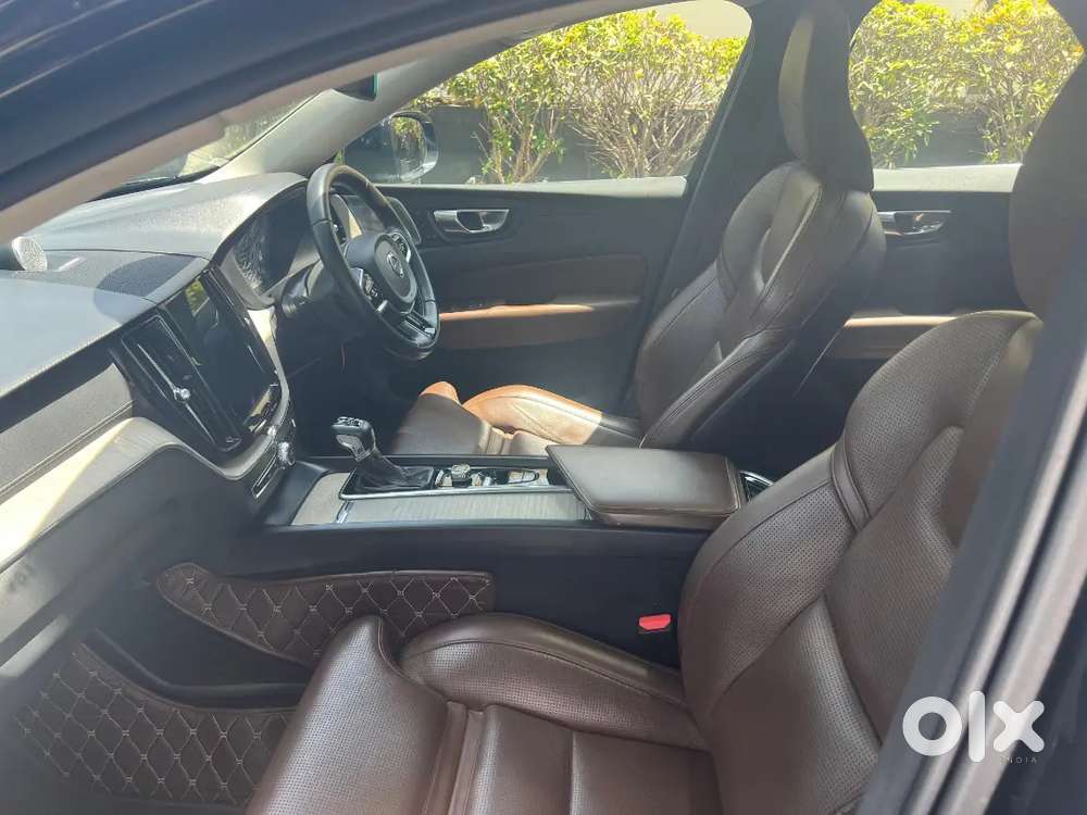 Color Onyx Black Immaculate Condition
