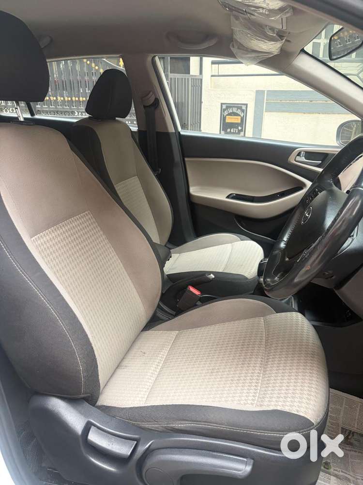 Hyundai I20 Asta (o) 1.2 Mt, 2019, Petrol