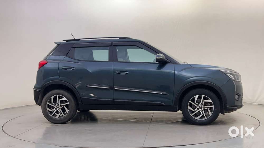 Mahindra Xuv300 W8 (o) 1.5 Diesel Amt, 2023, Diesel