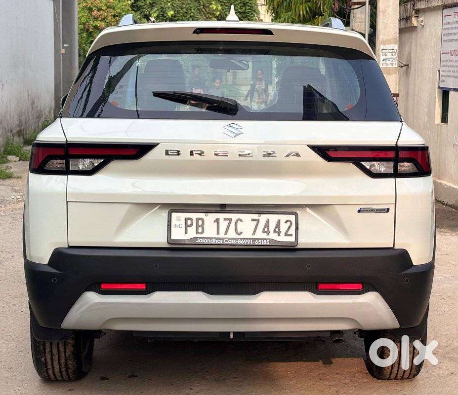 Maruti Suzuki Brezza, 2023, Petrol