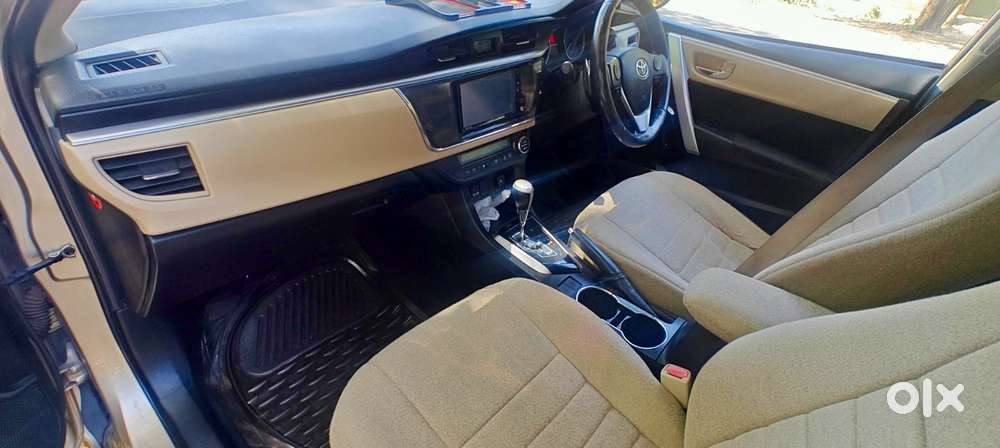 Toyota Corolla Altis 2013-2017 G At, 2015, Petrol