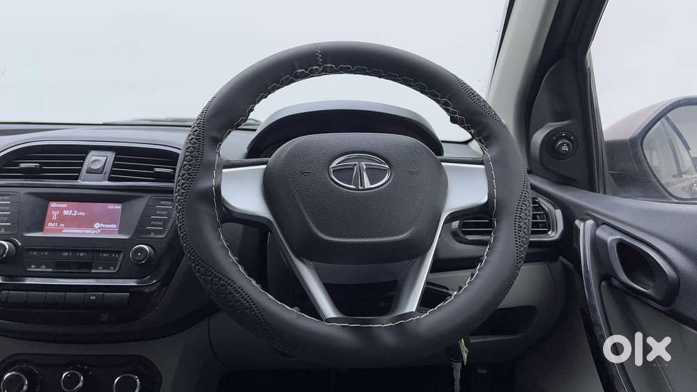 Tata Tiago 1.2 Revotron Xt, 2017, Petrol