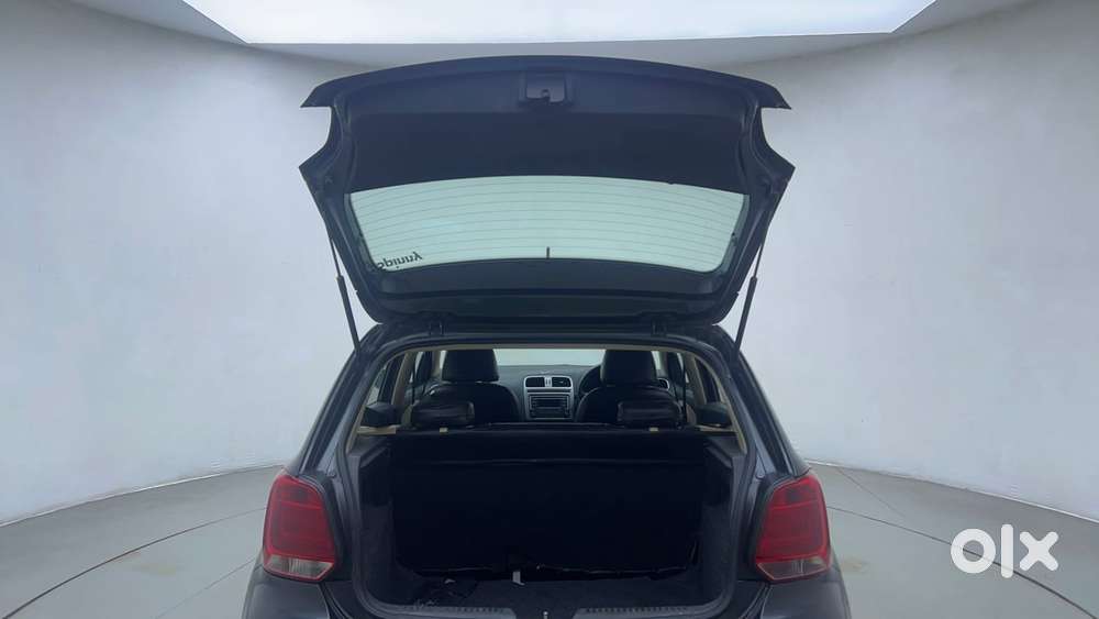 Volkswagen Polo Petrol Highline 1.2l, 2015, Petrol