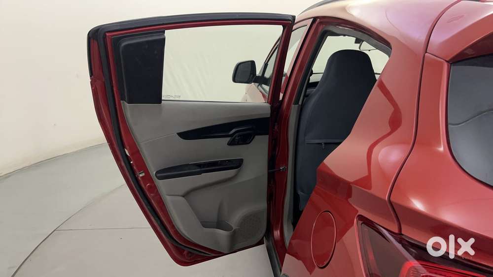 Mahindra Kuv 100 2016-2017 Mfalcon G80 K4, 2017, Petrol
