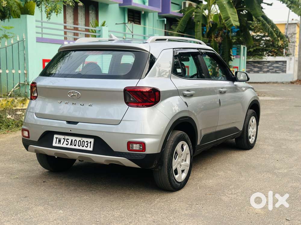 Hyundai Venue 1.2 S (o), 2020, Petrol