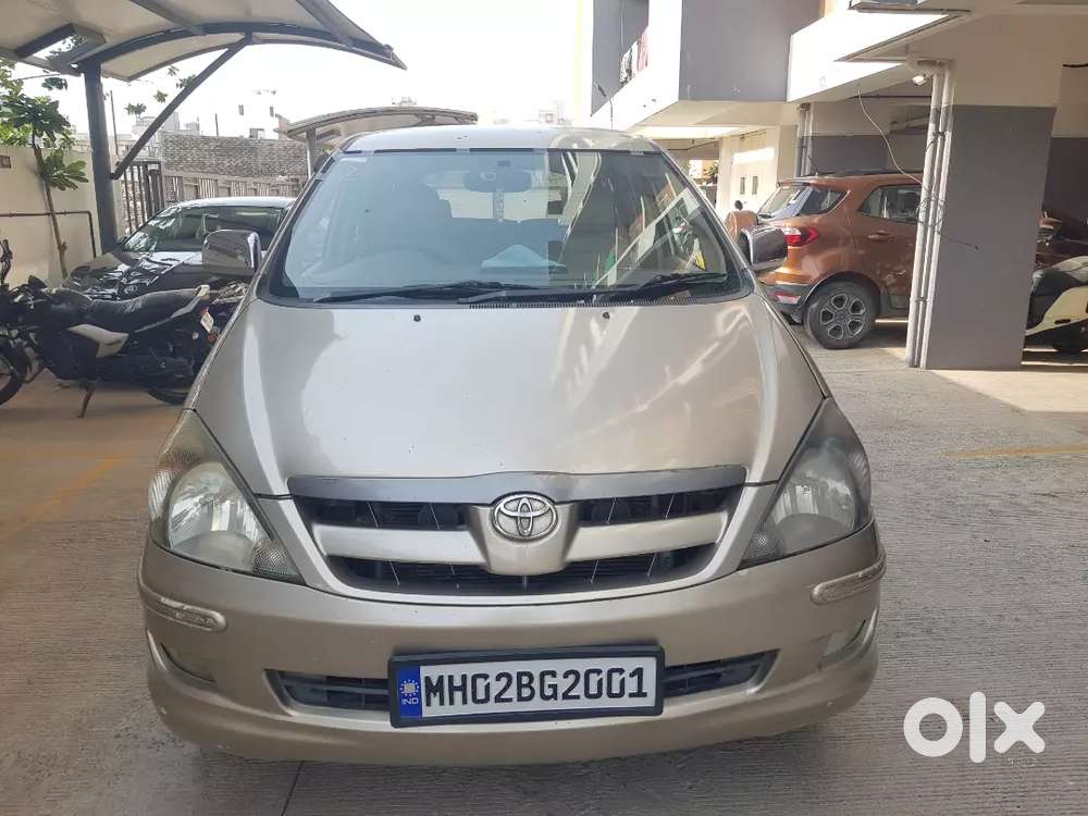 Toyota Innova 2.5-g