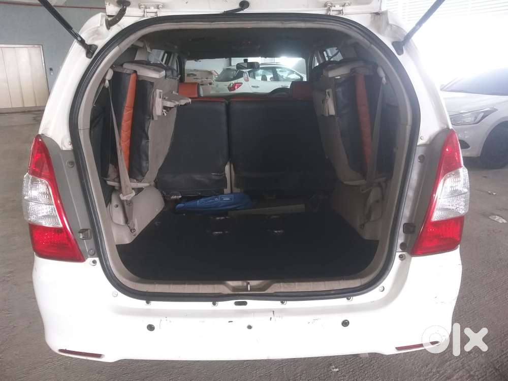 Toyota Innova 2.5 G (diesel) 8 Seater, 2014, Diesel