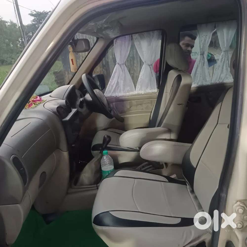 Mahindra Scorpio Vlx 2011