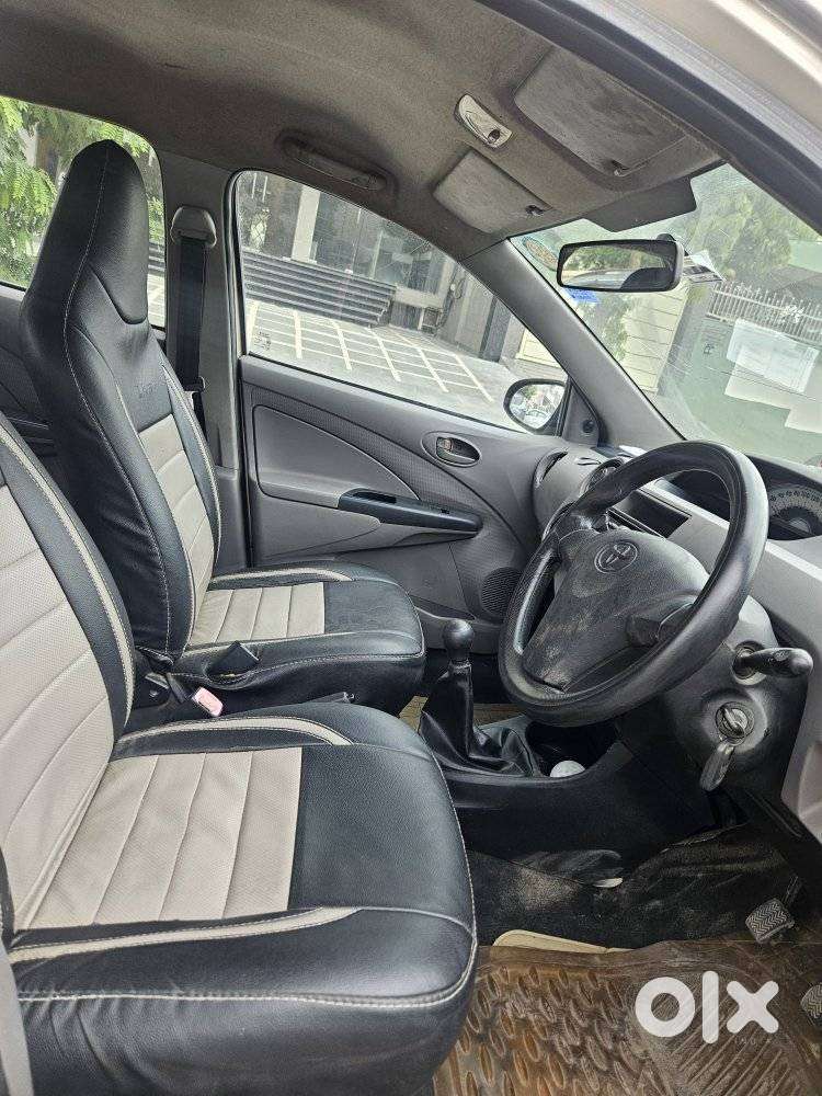 Toyota Etios Liva G, 2012, Petrol