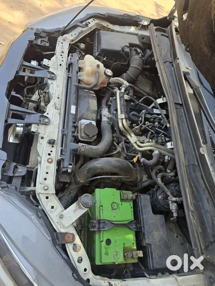 Toyota Innova Crysta 2018 Diesel 120000 Km Driven