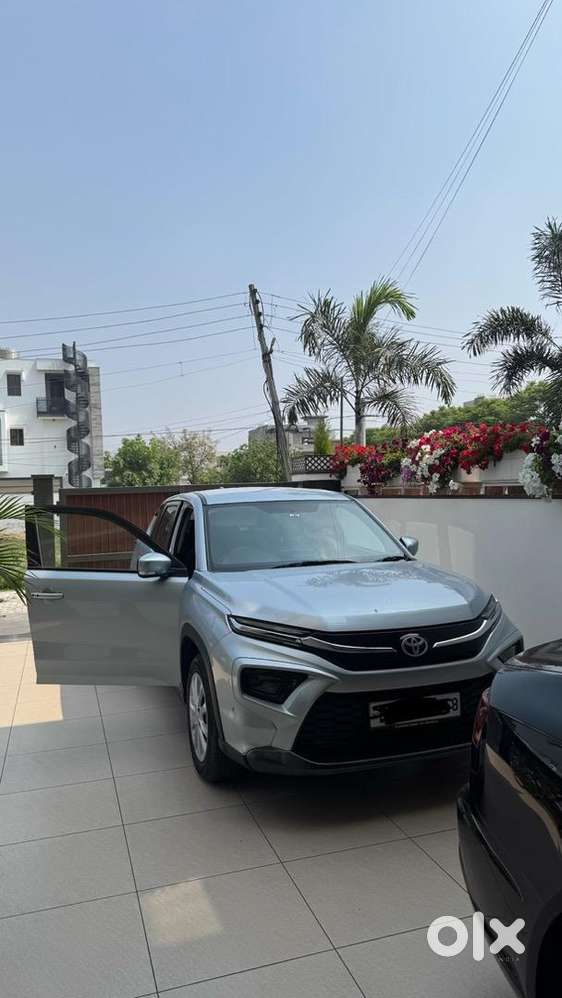 Toyota Urban Cruiser Hyryder 2025 Petrol Well Maintained