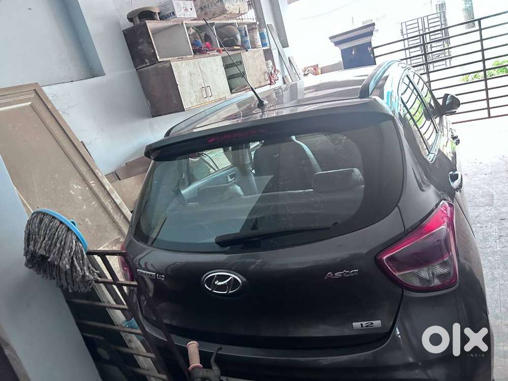 Hyundai Grand I10 2017 Petrol 32700 Km Driven