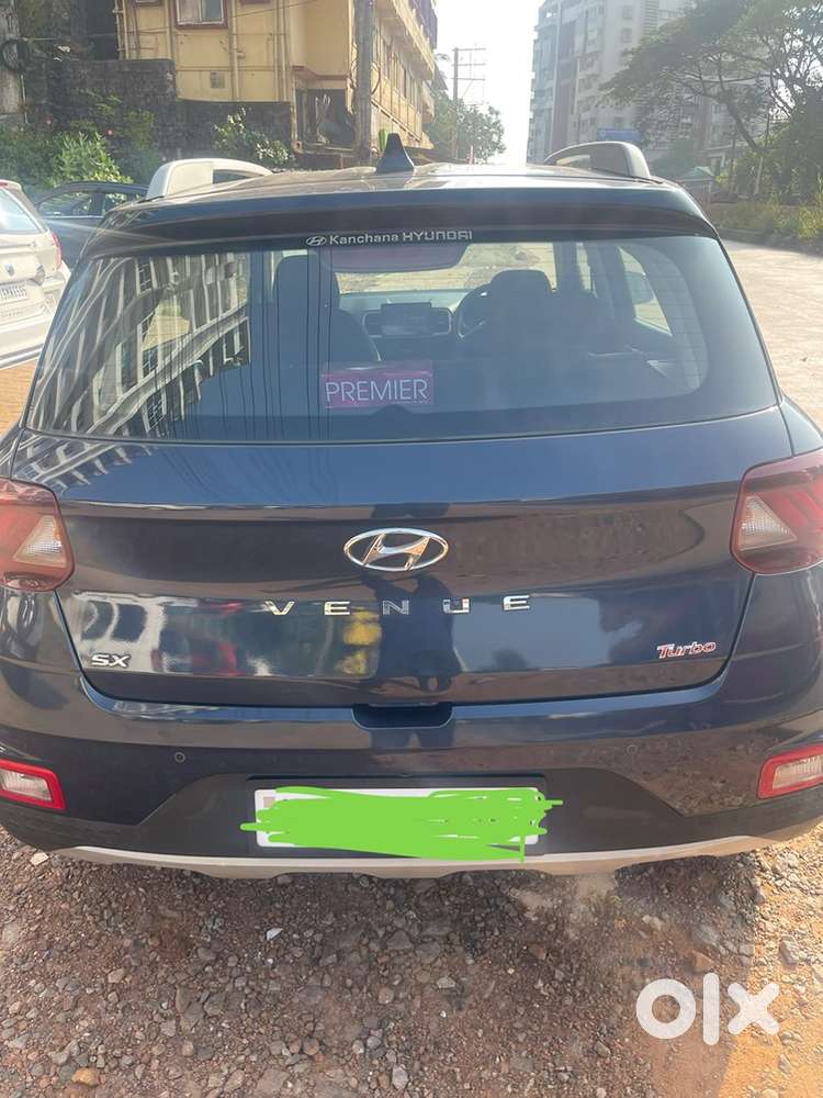 Hyundai Venue 2020 Petrol Well Maintained