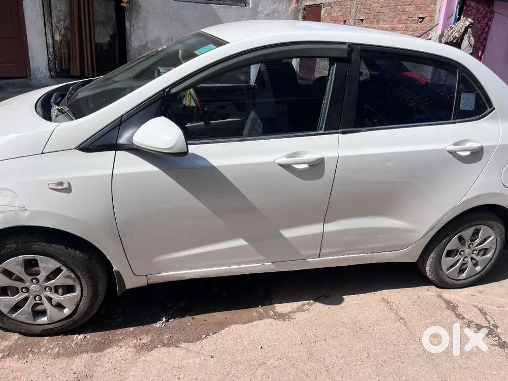 Hyundai Xcent  2018 Pure Petrol 950000km Running Top Model Family Car