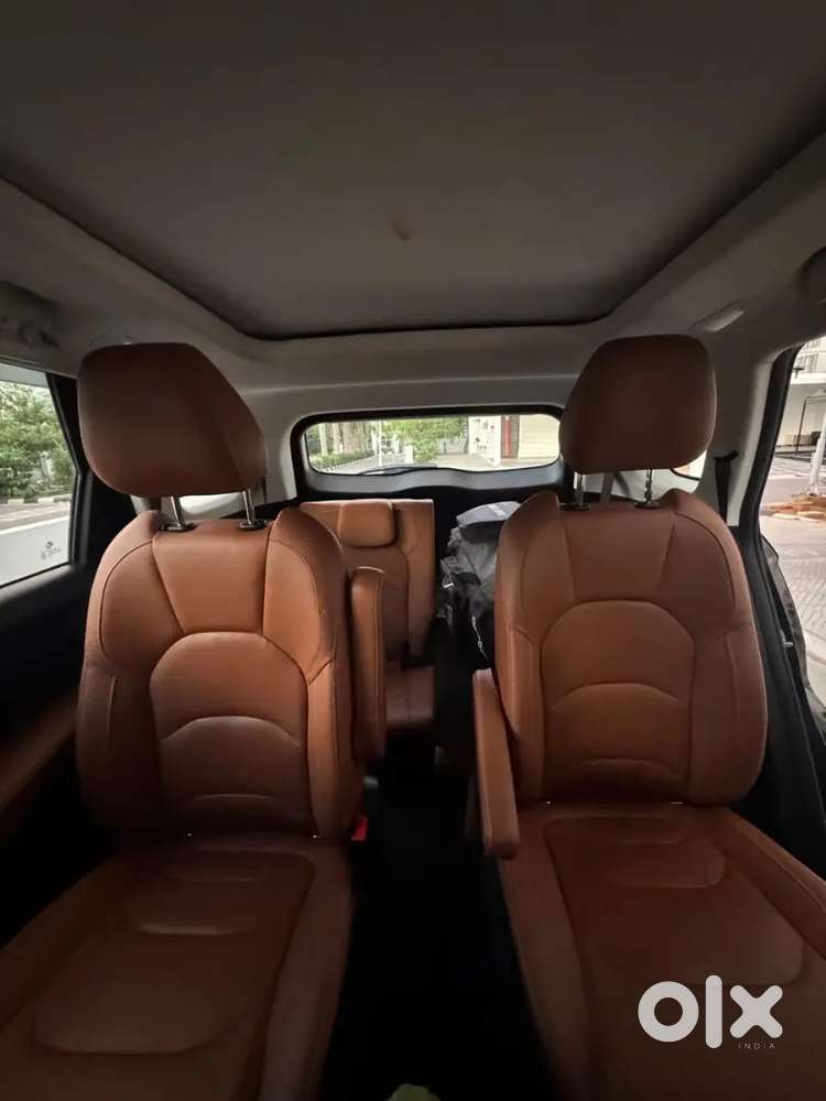 Mg Hector Plus 2021 Petrol Automatic Sharp Top End