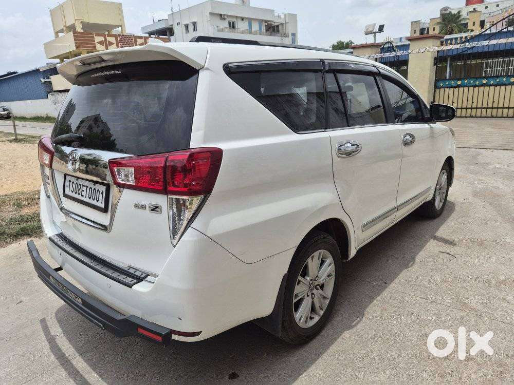 Toyota Innova Crysta 2.8z Automatic, 2016, Diesel