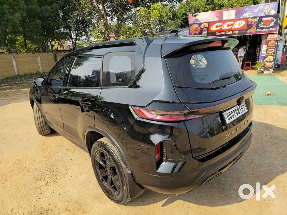 Tata Safari Plus 2025 Diesel Dark Edition